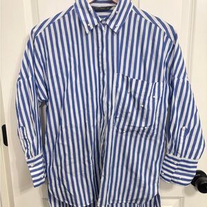 Excellent condition Zara size S blue and white striped button down with pearls